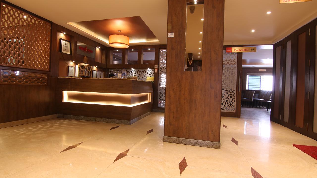 Hotel Sri Nandi Comforts Bangalore Exterior foto